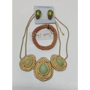 VTG 3-piece Jewelry Combo: Necklace, Roll-on Bracelet and Clip-on Earrings